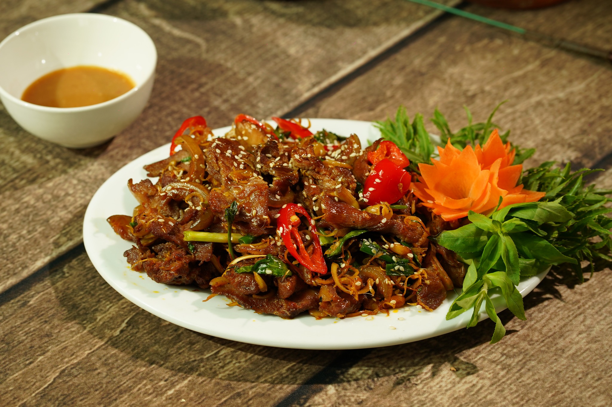 thịt dê xào lăn